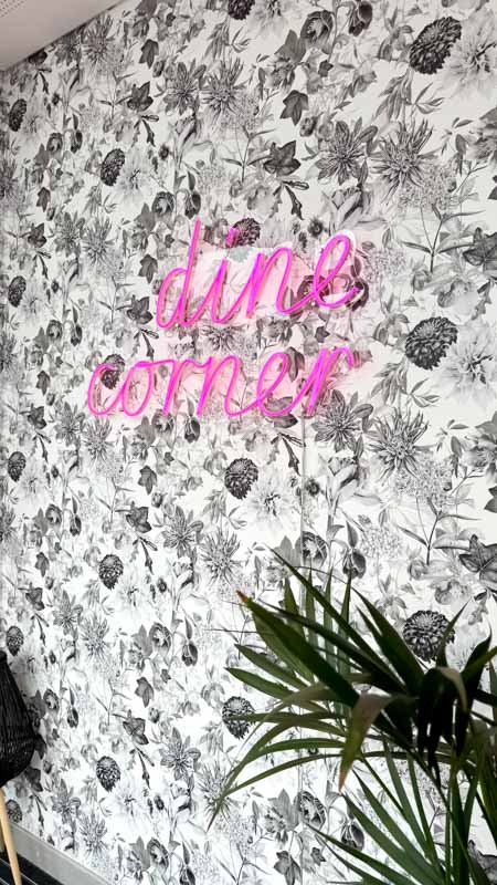 dinecorner_gal_02